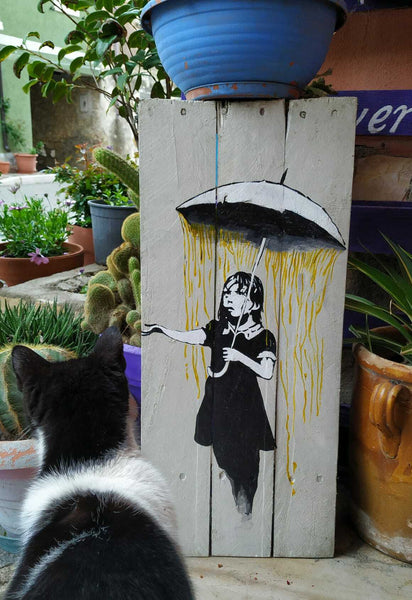 Quadro-su-legno-di-bambina-con-ombrello